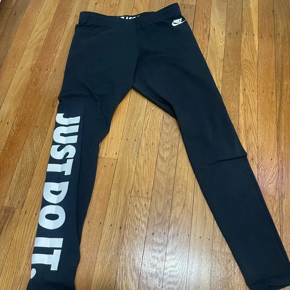 Women’s Nike Black Leggings - Medium - Picture 2 of 5